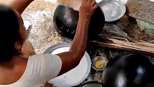 印度街头美食抹布饼 ，一天能卖几千张