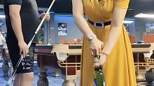 美女絕活驚呆眾人