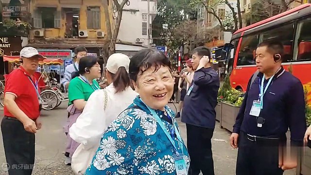 【黄三儿在越南】河内偶遇山东老年旅行团！