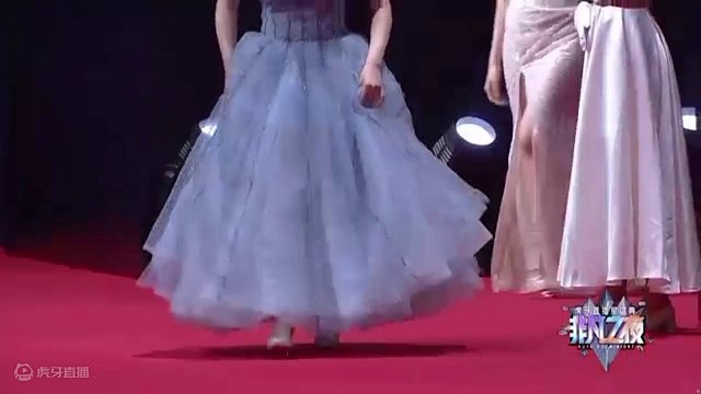 電競女皇領(lǐng)獎啦
