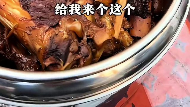 東北街頭紅燒肉飯