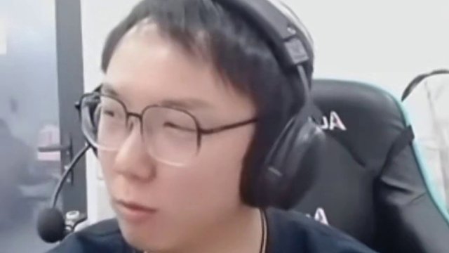 大米直言當(dāng)時隊(duì)伍處于上升期 所以才不讓果子上場的