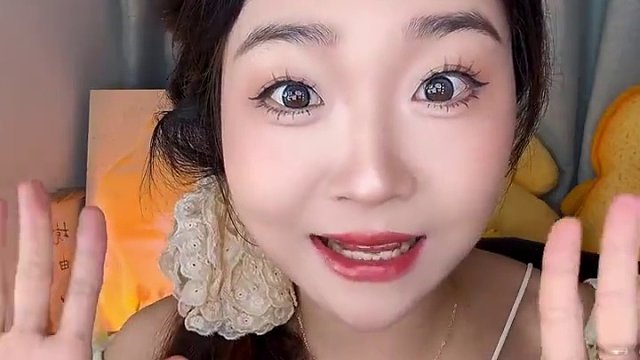 啊嗚啊嗚 不想做飯那就連湯帶吃來(lái)一碗酸湯面葉！非油炸的哦～真好吃又好喝！#華味坊酸湯面葉 #酸湯面葉
