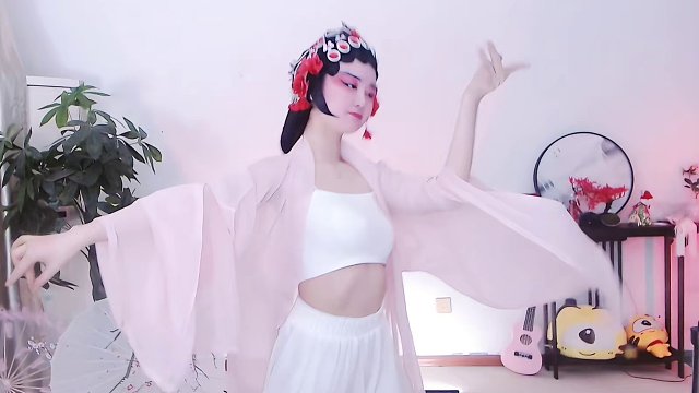 小情郎，你莫愁，此生我只為你挽紅袖