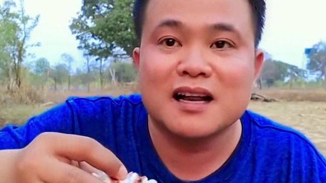 四棱豆剁椒料汁?炭烤大魷魚(yú) #我的鄉(xiāng)村生活 #泰國(guó)大叔#泰國(guó)美食#泰國(guó)海鮮#內(nèi)容啟發(fā)搜索