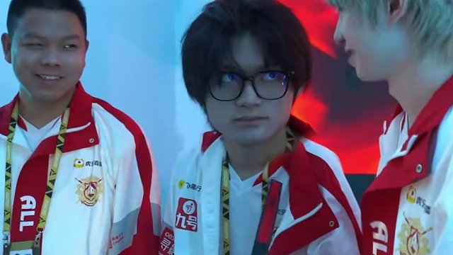 鼠鼠我笑一下算了 #成都AG超玩會長生 #職業(yè)選手