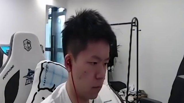 排位被EVO吸住了怎么辦？念舊的選擇是掏出貝雷塔