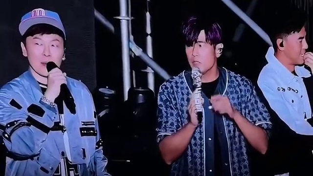 周杰倫演唱會點歌小女孩被騙
