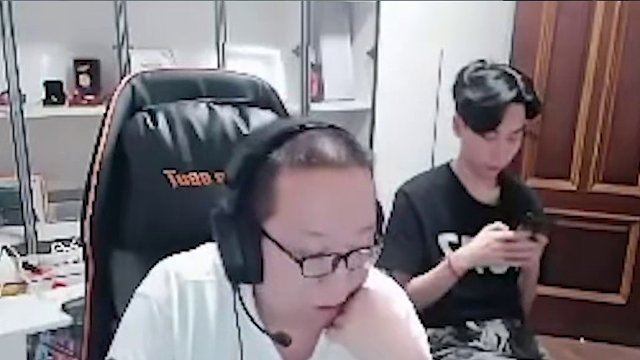 蛇哥解釋W(xué)E低迷的原因，把隊(duì)伍里厲害的狙都給賣了