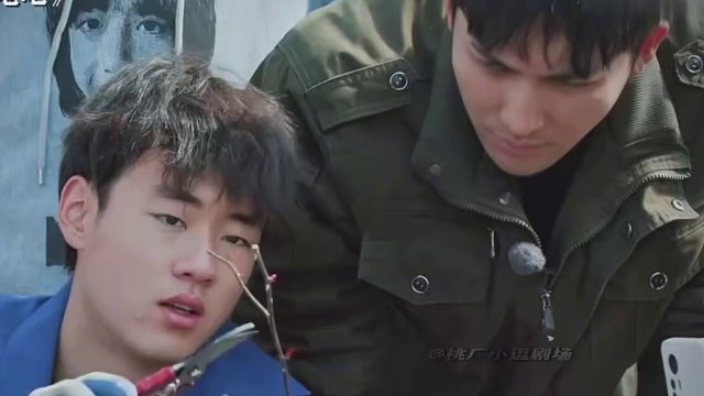 一個題還沒讀完  另一個答案都寫完了