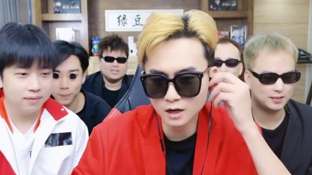 綠豆：明年我復(fù)出當(dāng)你隊(duì)友 寵兒：不要 太老了