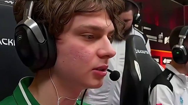 京介兩把雙ACE把綠龍當魚炸