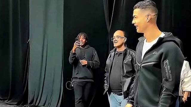 “追星也要有策略，關(guān)公面前耍大刀！”#足球