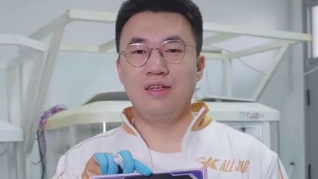 Xiaohu的喵隊(duì)友“小吵鬧”正期待與愛(ài)心召喚師的相遇。
#2025LPL全明星公益日  #誰(shuí)不想領(lǐng)