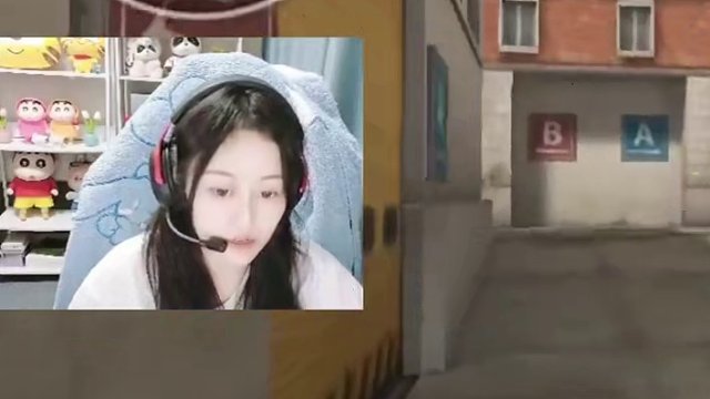 美黎深夜排位偶遇下頭男 還好有神在即能殺人又能咬人 這跟我想象中的英雄救美不一樣呢