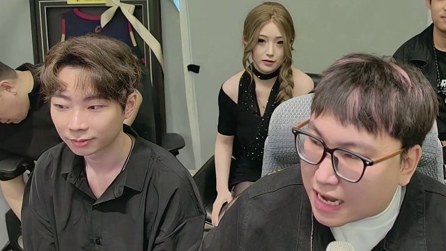 突現(xiàn)鏡頭展示楊齊家妻