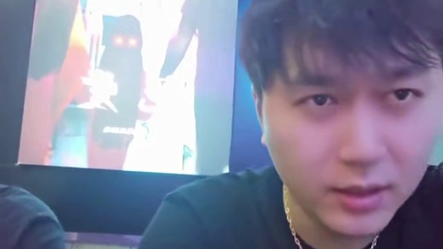 小小酷和朱總被盯上了法治社會都還有這樣的人