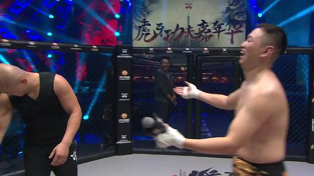 藥水哥突然又親一龍老師！ #虎牙功夫嘉年華#