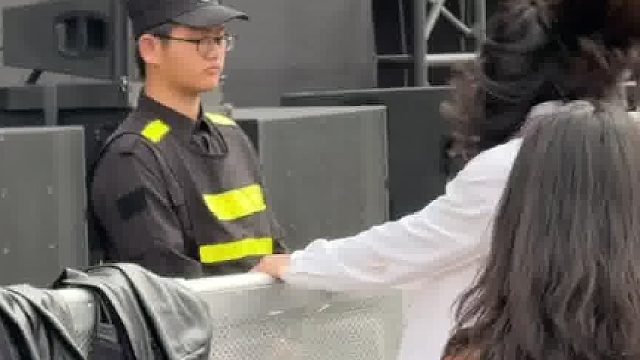 這個保安戒過網(wǎng)癮嗎？怎么忍住的？
