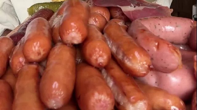 打工人的午餐，居然吃那么多香腸