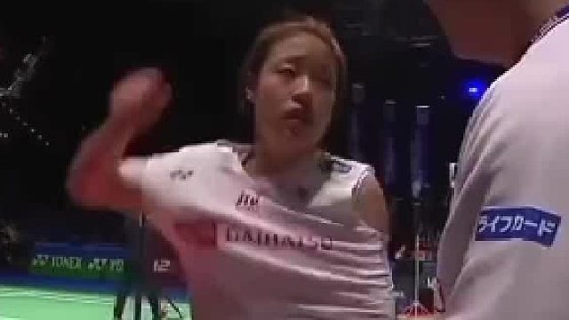 歐美球員不遮擋直接更換