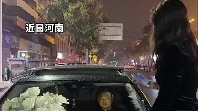 女子過生日拍視頻 嚇壞男友，看男友驚恐的眼神應(yīng)該是拍了好多遍