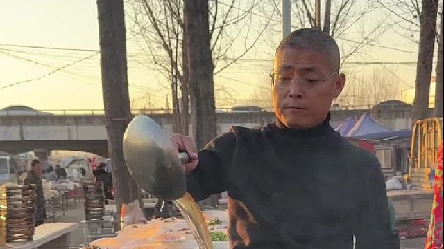 糖醋大鯉魚(yú)6塊錢(qián)份誰(shuí)吃誰(shuí)知道