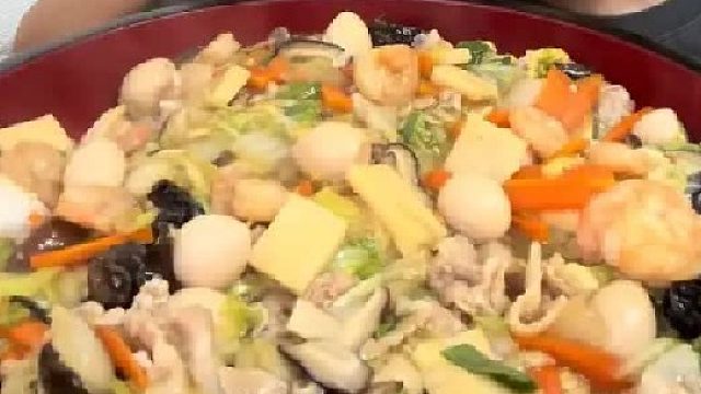 女大學生的午餐