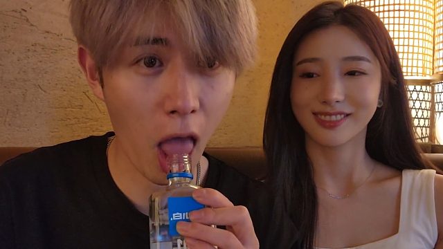 童錦程一口同時把兩個女神給親了，觀眾：高手啊