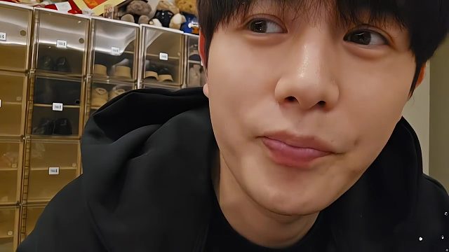 童錦程透露子圣可能要回歸，在海對(duì)面一直被寫小作文，人氣也逐漸低迷