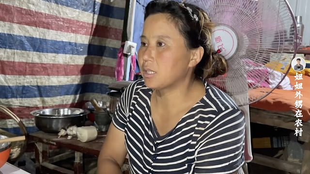 老妈8000元私房钱丢失了，怀疑是老爸偷拿走的，老爸气的要离家