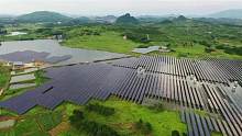 無人機航拍，帶你觀賞農(nóng)村水上光伏發(fā)電站