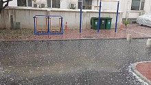 好大的冰雹