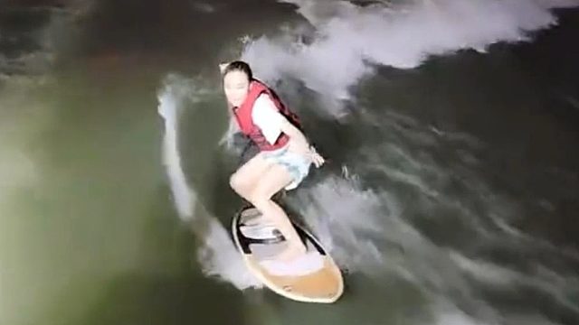 zero最后一个上场，但是滑了两次就直接站了起来，其他人直呼太帅了！#星秀爆料站#