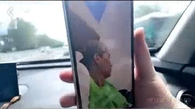 有粉丝猜测是不是和大牙的感情问题？而放纵回应这事和他俩之间的感情没有任何问题 #星秀爆料站#