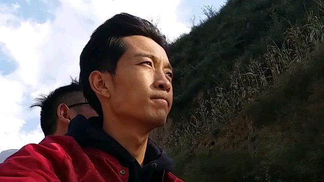 大爷打了好几个电话，我来了他就放心了！我不仅要让老人吃饱，还要让他们安心。大家在外奔波记得给家人报平