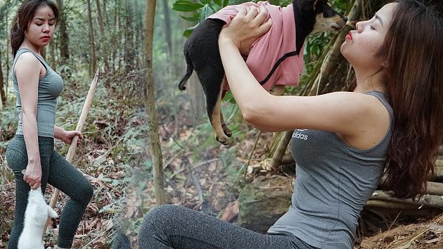 女子丛林求生 发现一头被困野猪