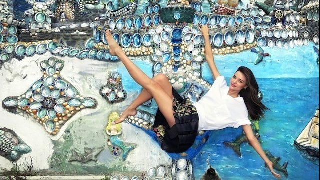 香奈马仕品牌：米兰达被爱抚摸的旅程