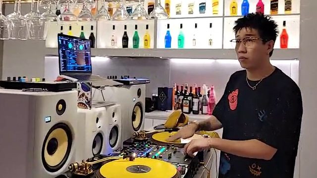 DJ 在石250 518512