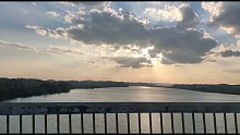 沉默安静，浅笑安然