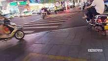 華子小楠解放西玩玩，大智L妹被石小胖揍1