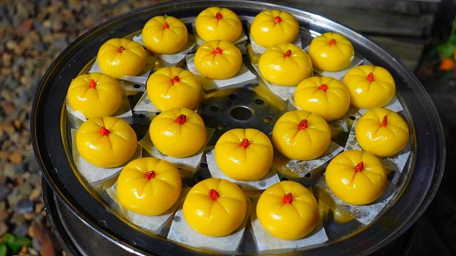 1个南瓜1碗糯米粉，教你做软糯香甜的南瓜糕，做法简单，好吃解馋