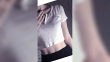 张爱玲说：“再怎么差劲都会有一人爱你”