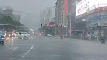 突然来的暴雨