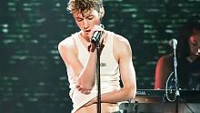 Troye Sivan最新演唱會表演新單《楊穎》全場首播！