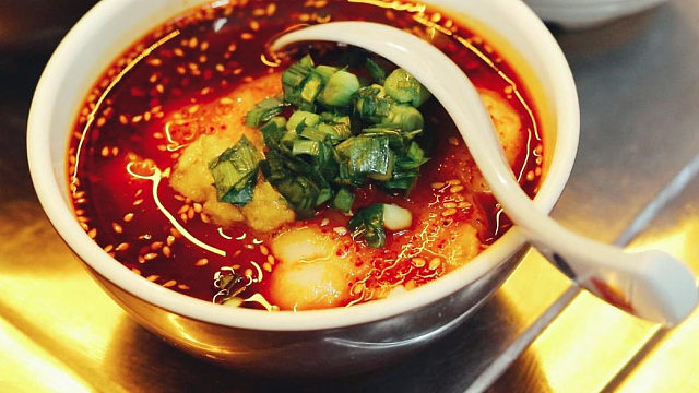 你介绍完着搅团也没告诉我土豆泥里加酵母是啥样，那你说这一大串是为了说而说的硬接话茬吗