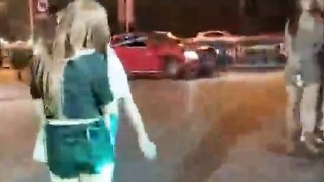 会长被美女嘉宾疯狂拥抱，乘机偷吻？ #星秀爆料站#