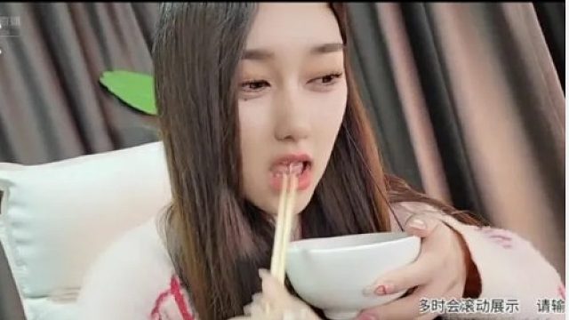 秋秋替会长巡房，集梦思思抽到鲱鱼罐头，吃后感慨“就像吃xiang一样”！#星秀爆料站#