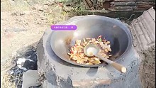 在乡村置锅做饭儿时的感觉