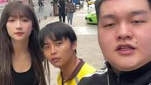 大家喜歡我們?nèi)齻€人的組合嗎？@海揚(yáng) @黃鈺杰